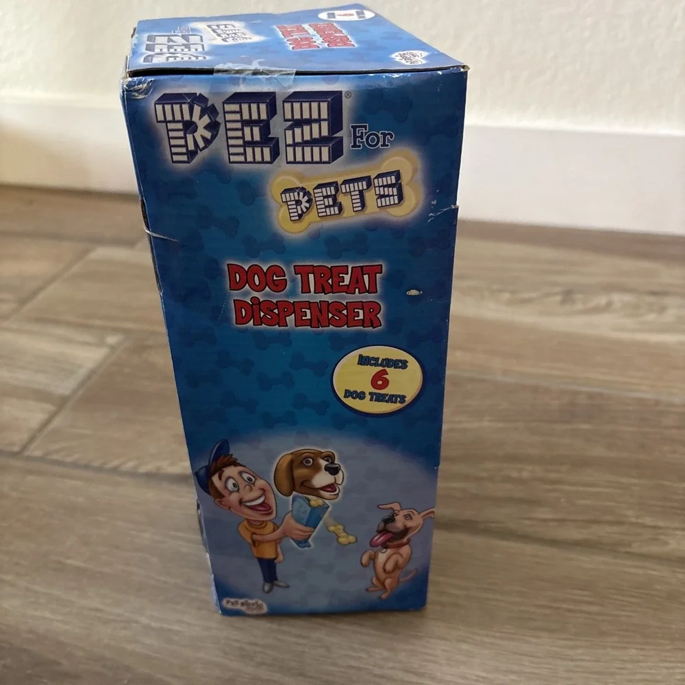 PEZ For Pets Dog Treat Dispenser - Large Pez. New In Box-‎ 2009 See Notes